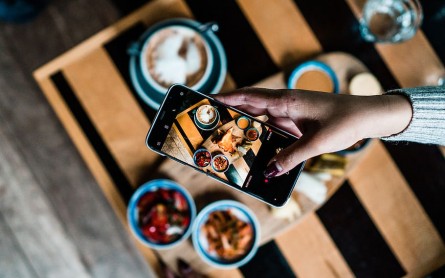 Food World News - Giant Food launches food ordering app