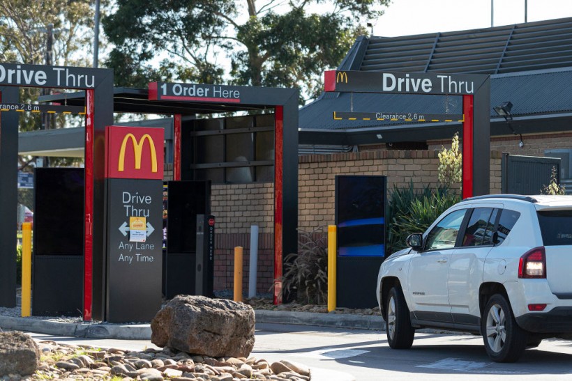 Here Is How You Can Score Free Food From McDonald’s On Christmas Eve