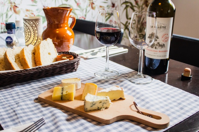 Science Experts Claim That Cheese And Wine Can Boost Brain Function