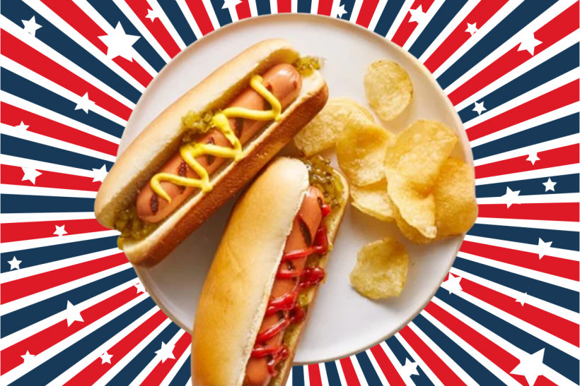 Two 10-count packs of Oscar Meyer hot dogs are part of Walmart’s Summer Cookout Bundle.