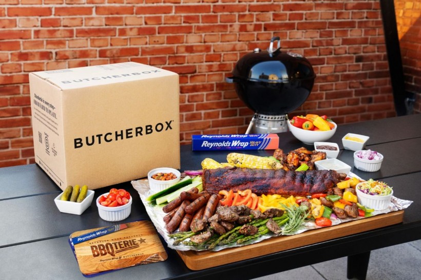 Reynolds Wrap® and ButcherBox collaborated to create a limited-edition BBQterie Kit, designed to help home cooks prep, grill and arrange delicious, barbecued food boards.